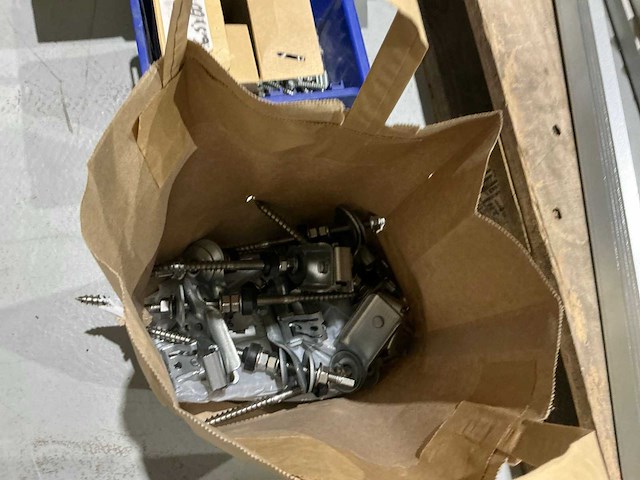 Van der valk en solarstell luifelkits, winddeflectoren en zijplaten - afbeelding 10 van  10