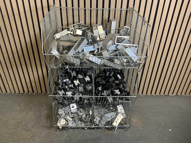 Van der valk partij diverse bevestigingsmaterialen/klemmen - afbeelding 1 van  9