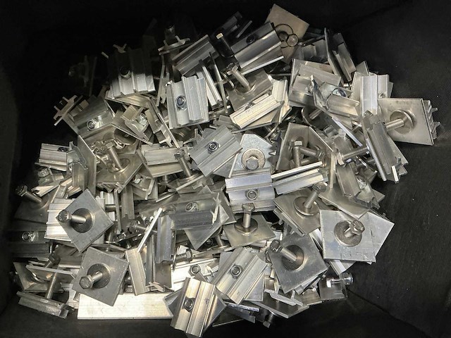 Van der valk partij diverse bevestigingsmaterialen/klemmen - afbeelding 3 van  5