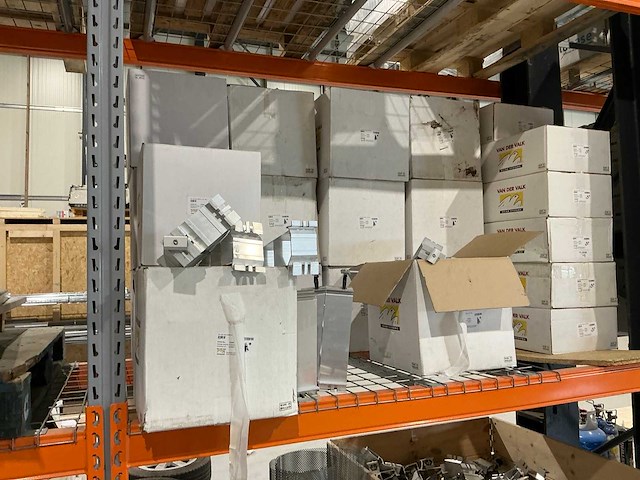 Van der valk valkpro+ alu achtervoet zijkant (925x) - afbeelding 1 van  9