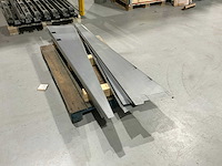 Van der valk verzinkte zijplaat rechts (40x) - afbeelding 1 van  3