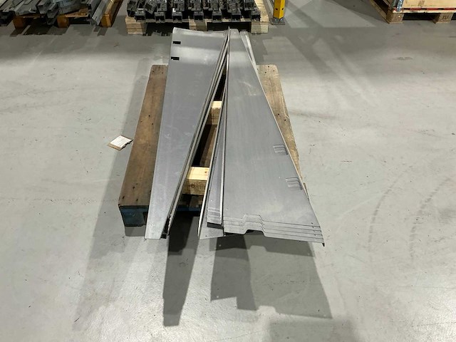 Van der valk verzinkte zijplaat rechts (40x) - afbeelding 2 van  3