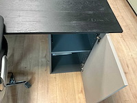 Van drie bureau met 2 bureaustoelen - afbeelding 2 van  5