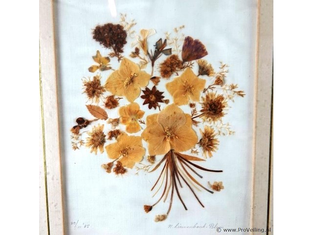 Van droogbloemen vervaardigde wandversiering - afbeelding 2 van  5