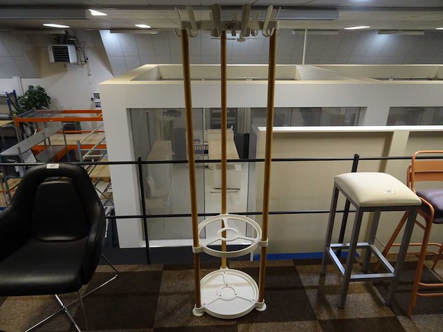 Van esch - portemanteau - afbeelding 1 van  1