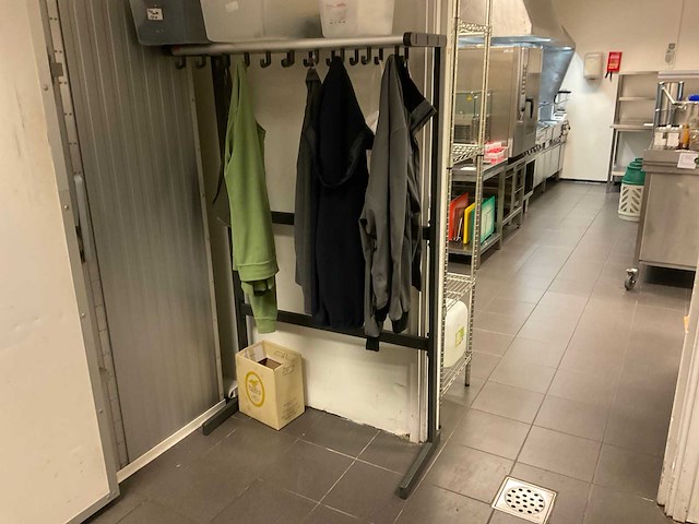 Van esch staande kapstok - afbeelding 1 van  2