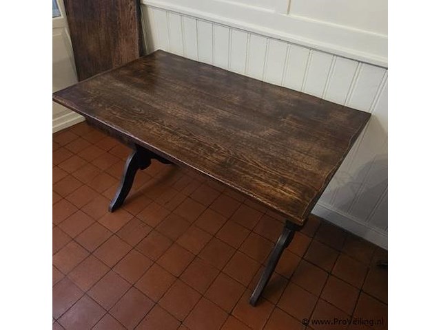 Van hutten selectionnorm houten tafel - afbeelding 1 van  1