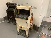 Van lierde-boons broodsnijmachine - afbeelding 1 van  4