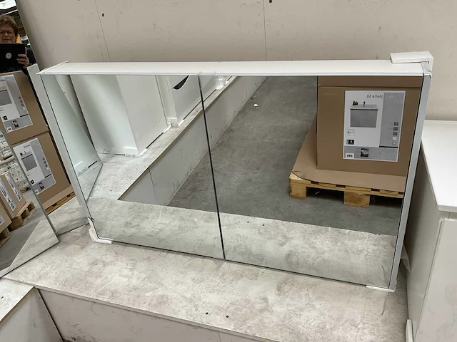 Van marcke spiegelkast 120 cm - afbeelding 1 van  6