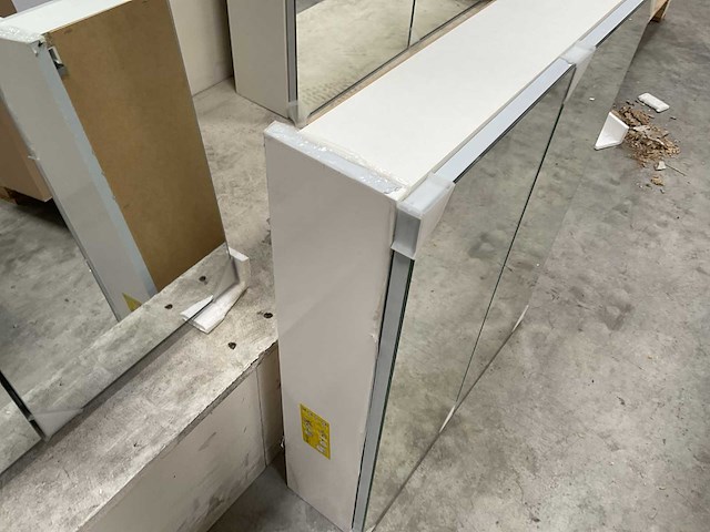 Van marcke spiegelkast 60 cm - afbeelding 2 van  5