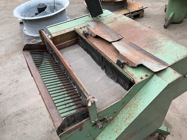 Van nobelen lelie 1 bollentelmachine - afbeelding 6 van  9