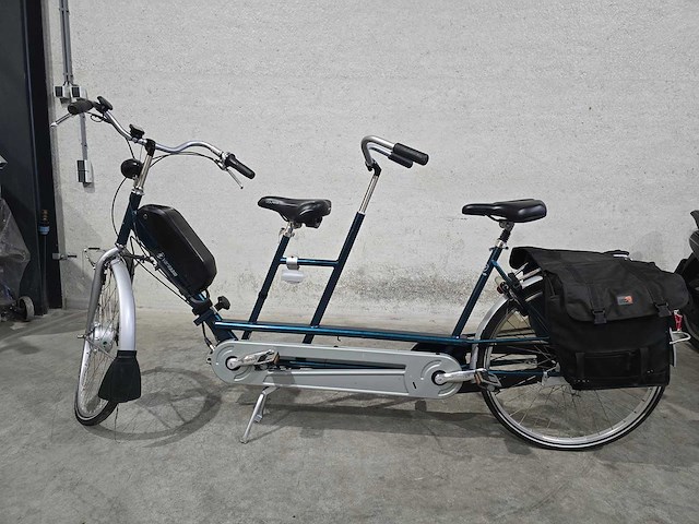 Van raam - elektrische - tandem - elektrische fiets - afbeelding 1 van  11