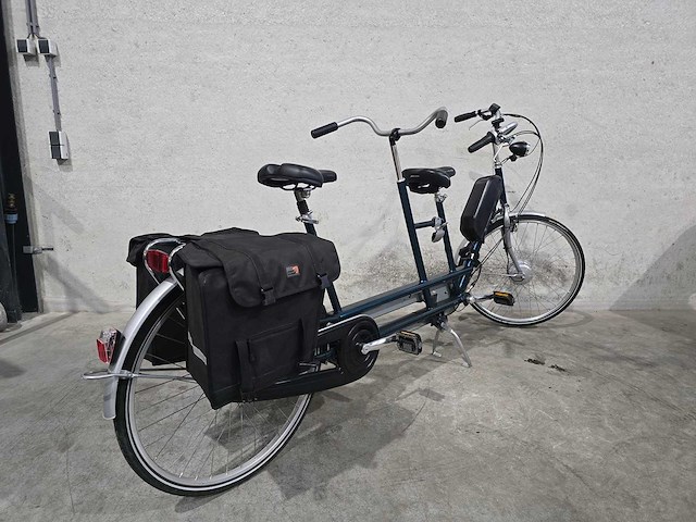 Van raam - elektrische - tandem - elektrische fiets - afbeelding 8 van  11