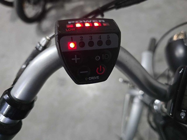 Van raam - elektrische - tandem - elektrische fiets - afbeelding 11 van  11