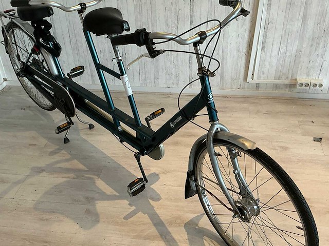 Van raam tandem - afbeelding 1 van  1
