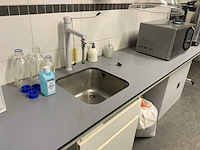 Van schaik en berghuis laboratorium meubel opstelling - afbeelding 9 van  10