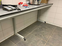 Van schaik en berghuis laboratorium meubel opstelling - afbeelding 4 van  10