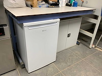 Van schaik en berghuis laboratorium meubel opstelling - afbeelding 2 van  5