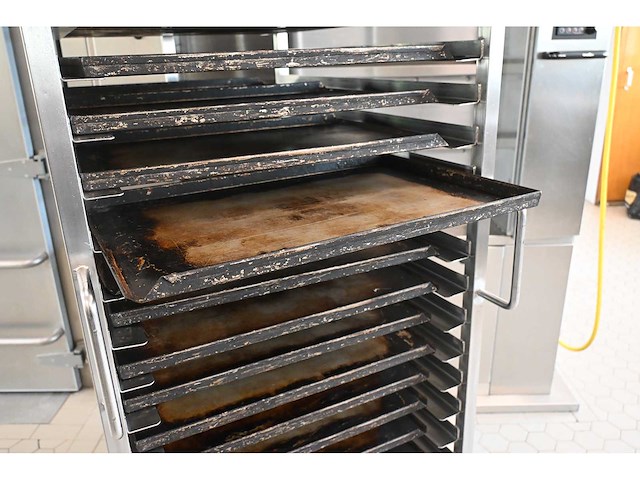 Van ‘t wout 25-delige rvs afkoelwagen inclusief 50 bakplaten - afbeelding 3 van  4