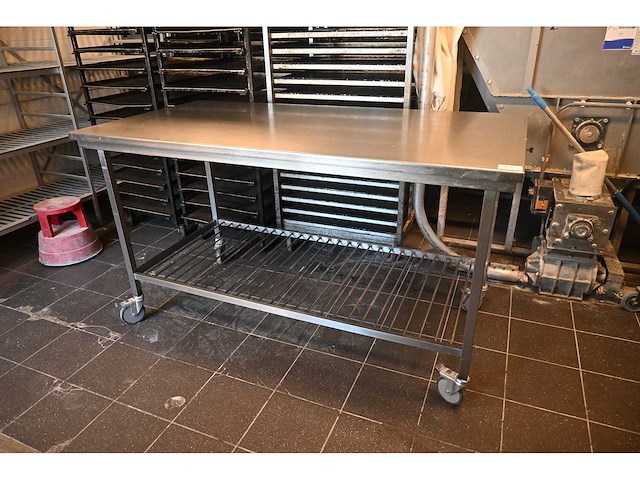 Van ‘t wout mobiele rvs werktafel - afbeelding 2 van  4