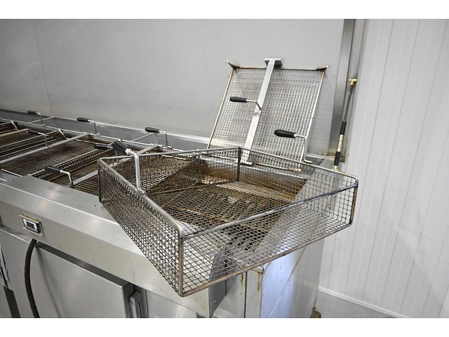 Van ‘t wout rvs mobiele koelwerkbank / oliebollenlijn - afbeelding 10 van  17