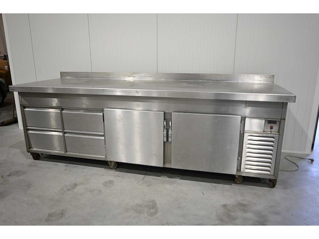 Van ‘t wout rvs mobiele koelwerkbank / oliebollenlijn - afbeelding 12 van  17