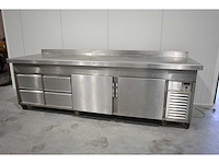 Van ‘t wout rvs mobiele koelwerkbank / oliebollenlijn - afbeelding 12 van  17