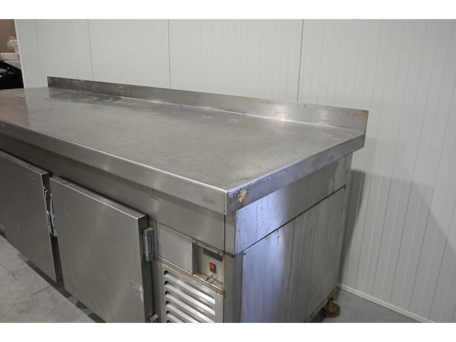 Van ‘t wout rvs mobiele koelwerkbank / oliebollenlijn - afbeelding 13 van  17