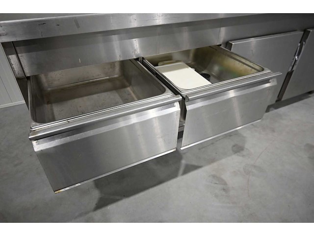 Van ‘t wout rvs mobiele koelwerkbank / oliebollenlijn - afbeelding 15 van  17
