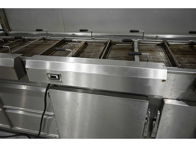 Van ‘t wout rvs mobiele koelwerkbank / oliebollenlijn - afbeelding 4 van  17