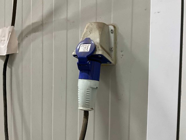 Van vliet ingerichte kantoorunit - afbeelding 3 van  4