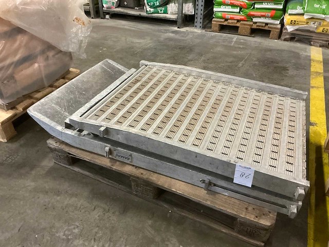 Van wanrooij antislip loop- en oprijplaat - afbeelding 1 van  4