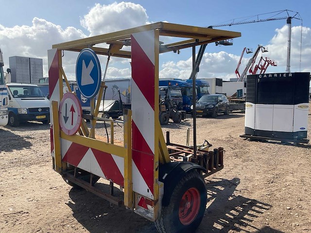Van weel vw 1350 mw verkeerssignalisatiewagen - afbeelding 6 van  10