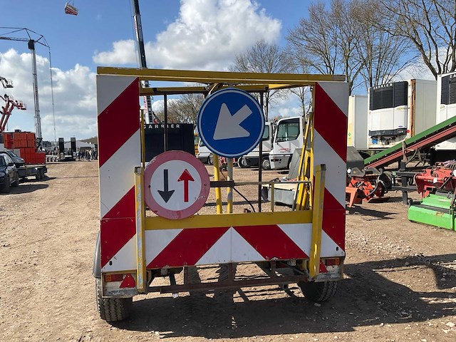 Van weel vw 1350 mw verkeerssignalisatiewagen - afbeelding 7 van  10