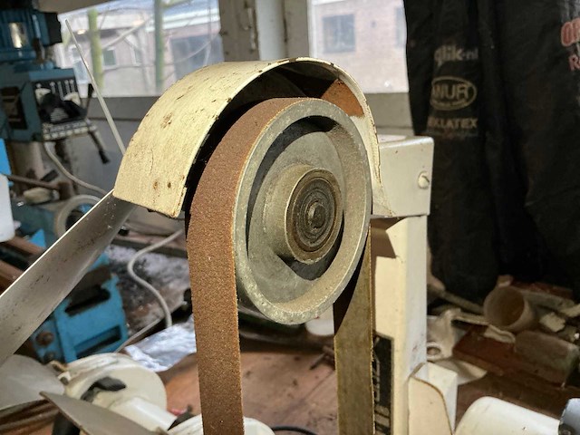 Vanco flexiband model1 verticale bandschuurmachine - afbeelding 5 van  10