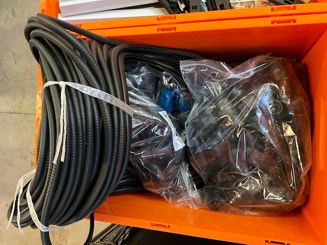 Vanderlande onderdelen intern transport systemen - afbeelding 4 van  8