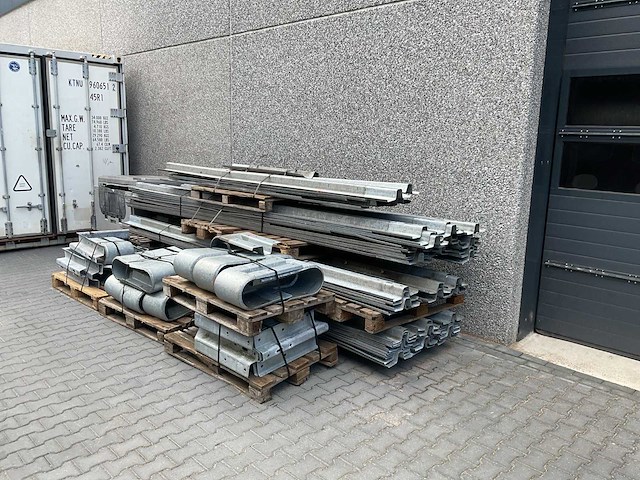 Vangrail - afbeelding 8 van  14