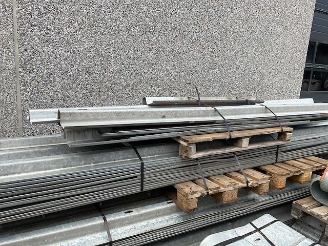 Vangrail - afbeelding 13 van  14