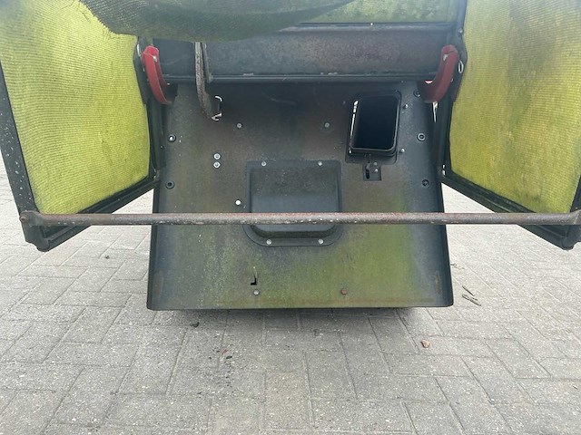 Vanguard zit- grasmaaimachine - afbeelding 8 van  16