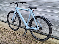 Vanmoof s3 blauw elektrische herenfiets - afbeelding 3 van  7