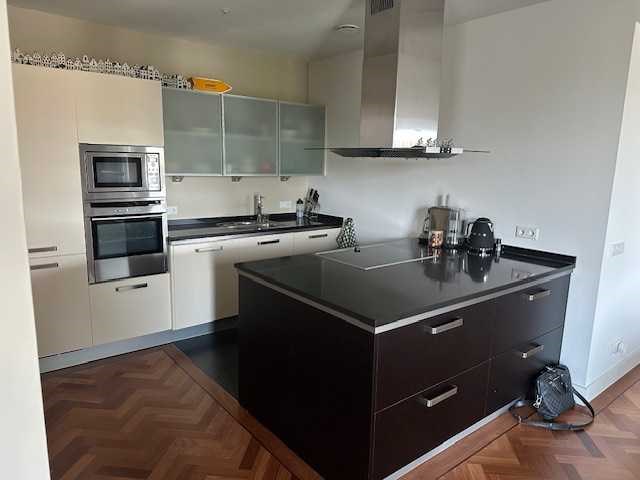 Varenna - keuken met apparatuur - afbeelding 11 van  39