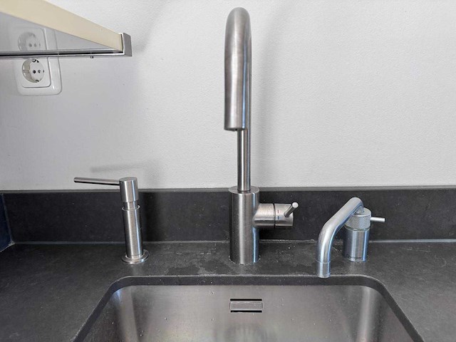 Varenna - keuken met atag/siemens studioline apparatuur - afbeelding 1 van  31