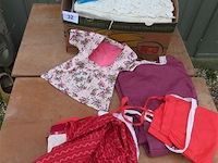 Varia textiel in bananendoos - afbeelding 1 van  3