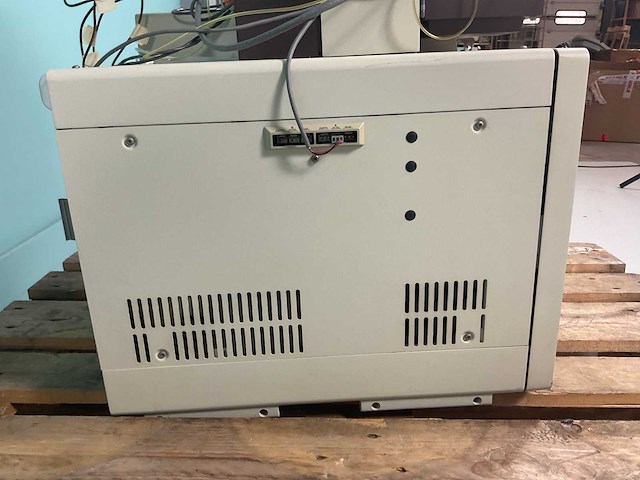 Varian diverse laboratoriumapparatuur - afbeelding 4 van  8