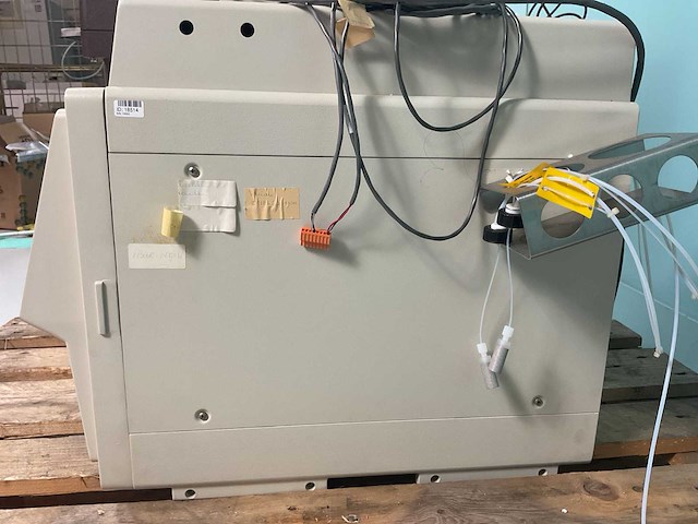 Varian diverse laboratoriumapparatuur - afbeelding 5 van  8