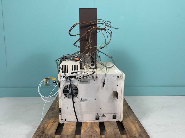 Varian diverse laboratoriumapparatuur - afbeelding 6 van  8