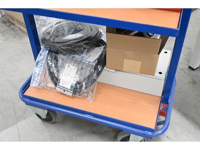 Variofit sw400-801 magazijnwagen inclusief inhoud installatiematerialen - afbeelding 7 van  7