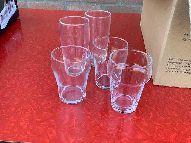 Various beer glass - afbeelding 1 van  2