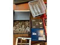 Various glassware - afbeelding 2 van  3
