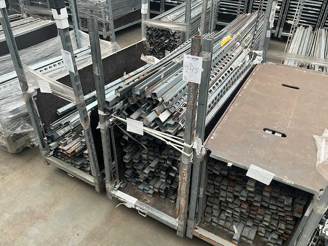 Various internal transport (864x) - afbeelding 2 van  7